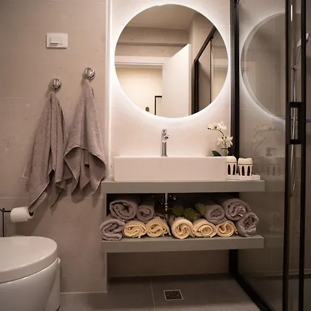 California By Belmont Realty Lägenhet