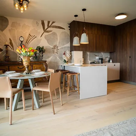 California By Belmont Realty Lägenhet