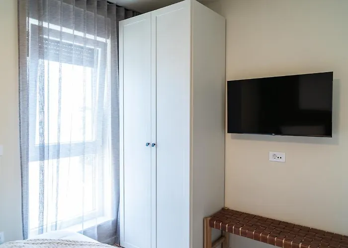 California By Belmont Realty * Zadar